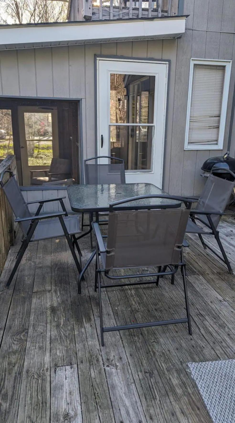 Ambiance - King Bed Cabin, Jetted-Tub & Fireplace Tobyhanna Exterior photo